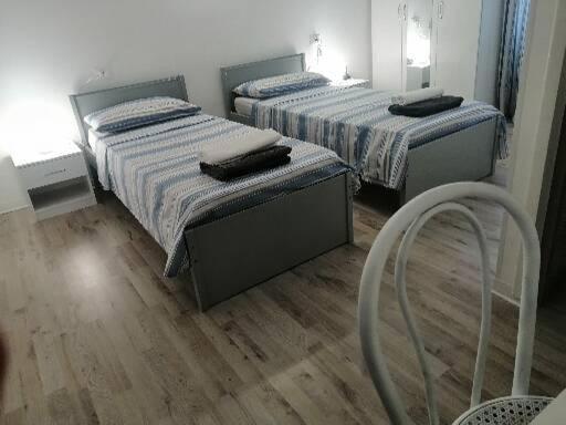 Albergo Blue Fish Албисола Супериоре Екстериор снимка