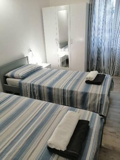 Albergo Blue Fish Албисола Супериоре Екстериор снимка