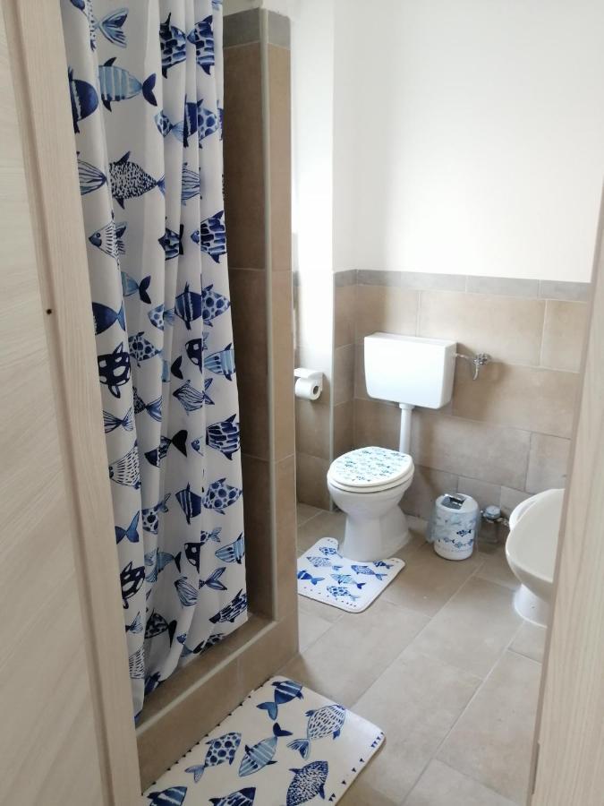 Albergo Blue Fish Албисола Супериоре Екстериор снимка