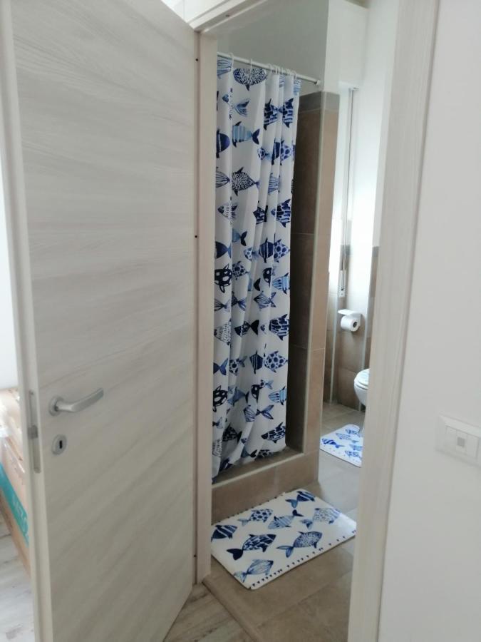 Albergo Blue Fish Албисола Супериоре Екстериор снимка